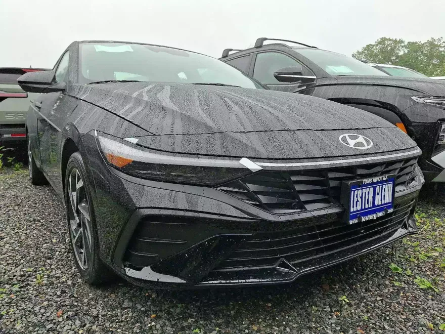 2025 Hyundai Elantra Hybrid SEL Sport photo 1
