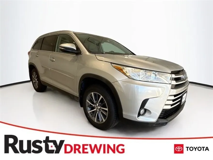 2019 Toyota Highlander XLE photo 1