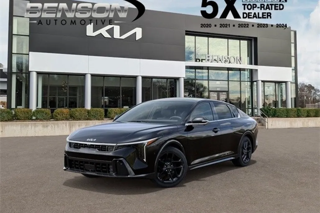 2025 Kia K4 GT-Line Turbo photo 1