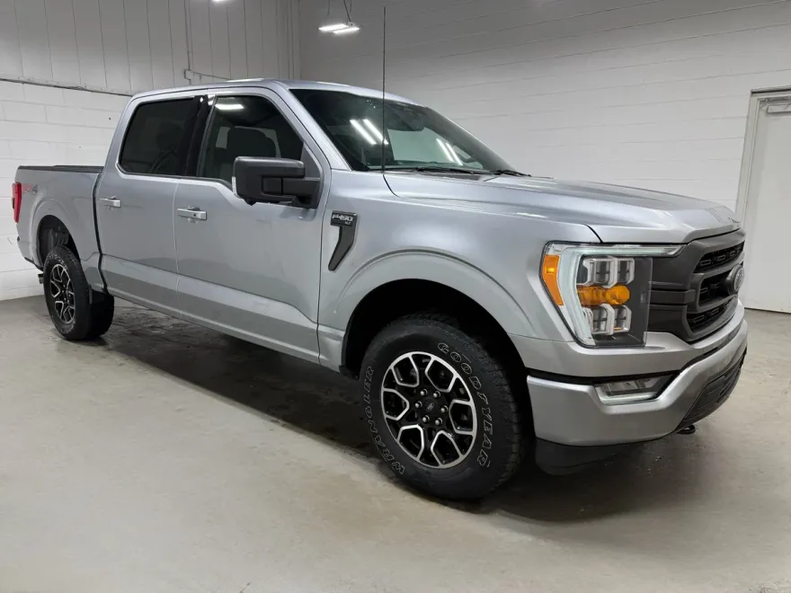 2022 Ford F-150 XLT FX4 photo 1