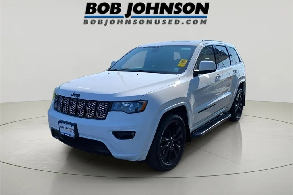 2022 Jeep Cherokee Laredo X photo 1