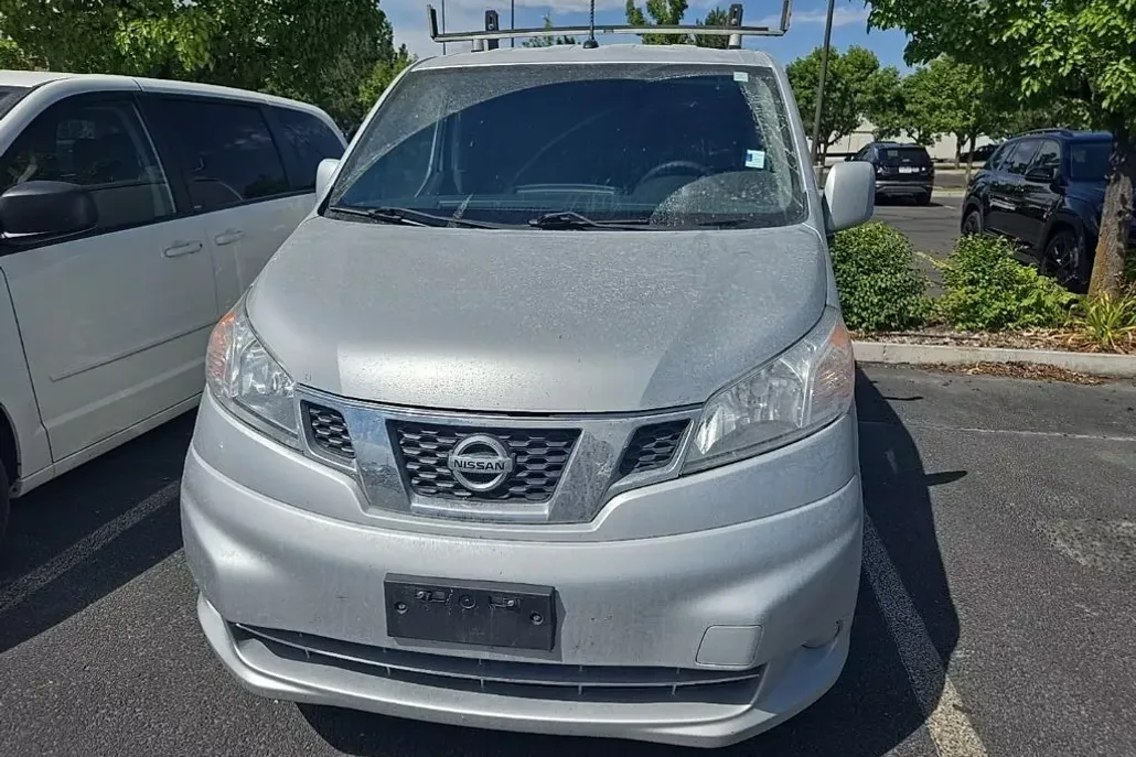 2015 Nissan NV200 S photo 1
