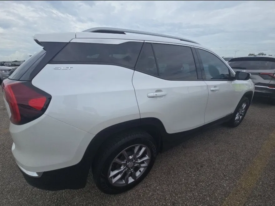 2022 Gmc Terrain SLT photo 1