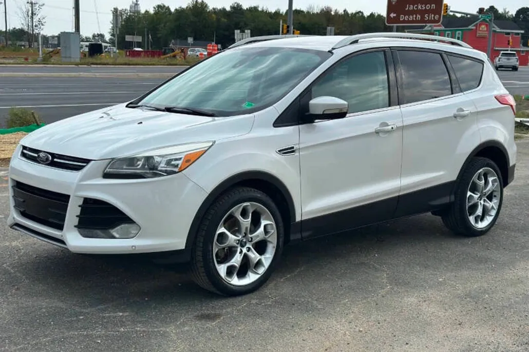 2014 Ford Escape Titanium photo 1