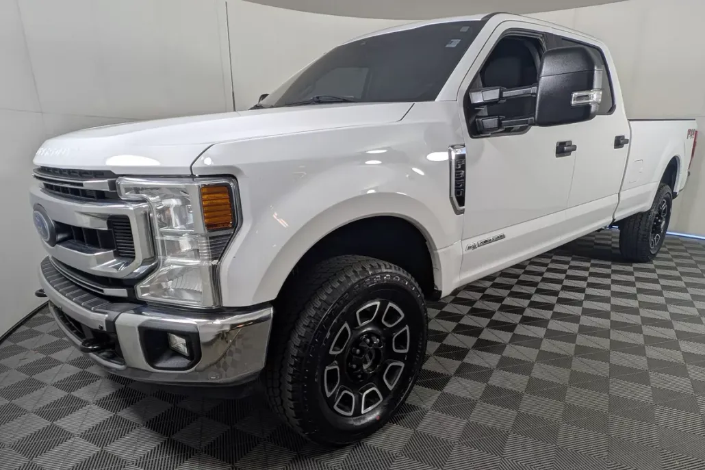 2022 Ford F-350 XLT photo 1