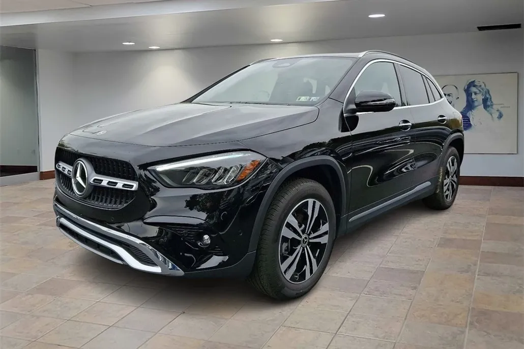 2025 Mercedes Benz GLA 250 4MATIC photo 1