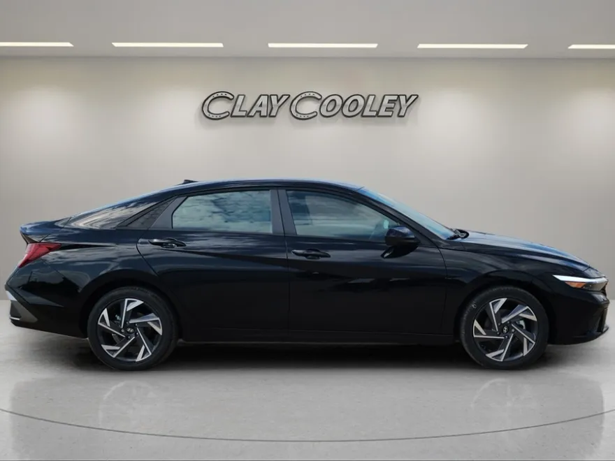 2025 Hyundai Elantra Hybrid SEL Sport photo 1