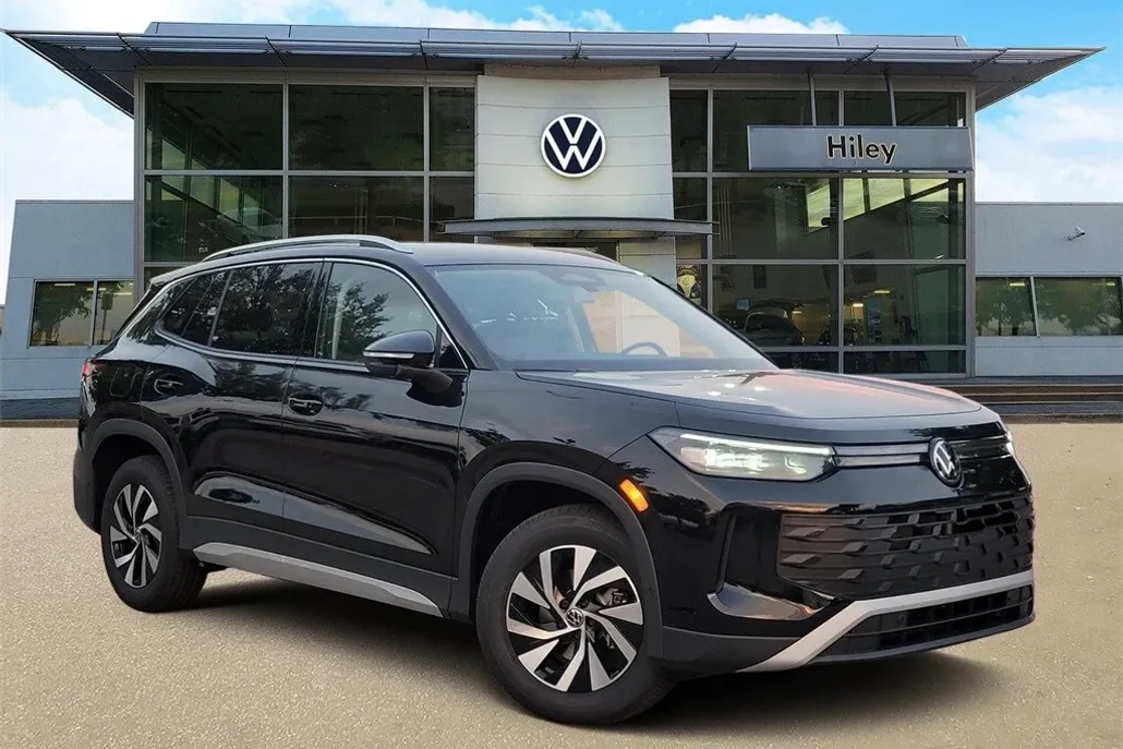 2025 Volkswagen Tiguan S photo 1