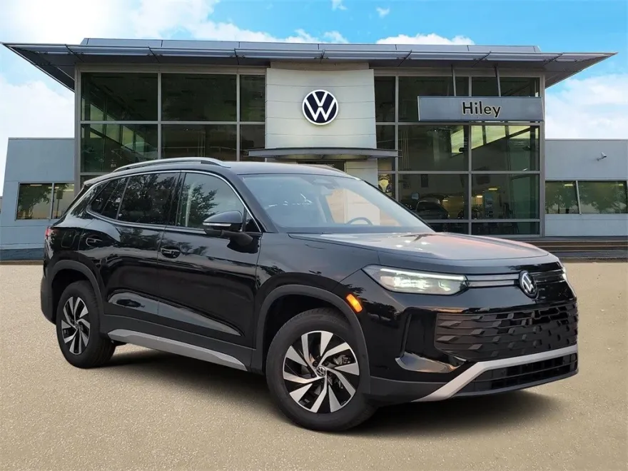 2025 Volkswagen Tiguan S photo 1