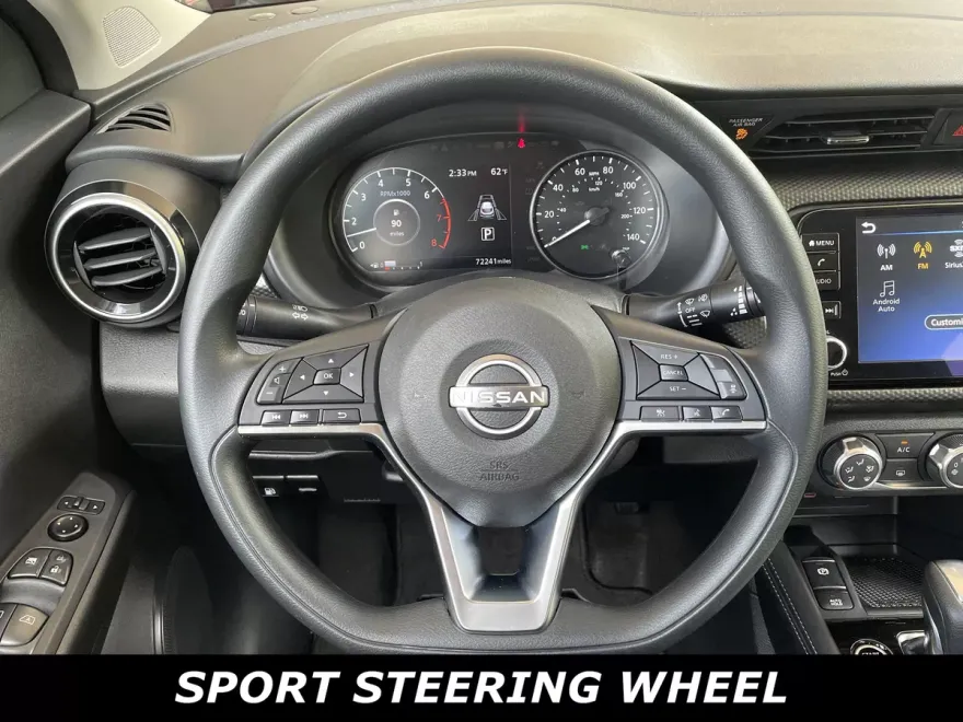 2023 Nissan Kicks SV photo 1