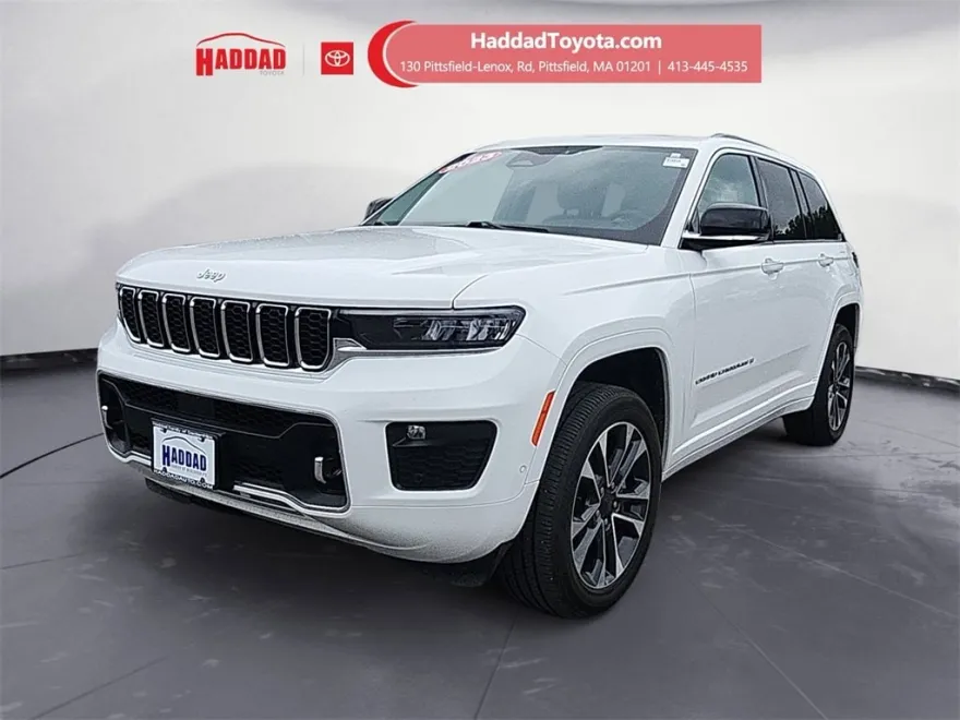 2023 Jeep Grand Cherokee Overland photo 1