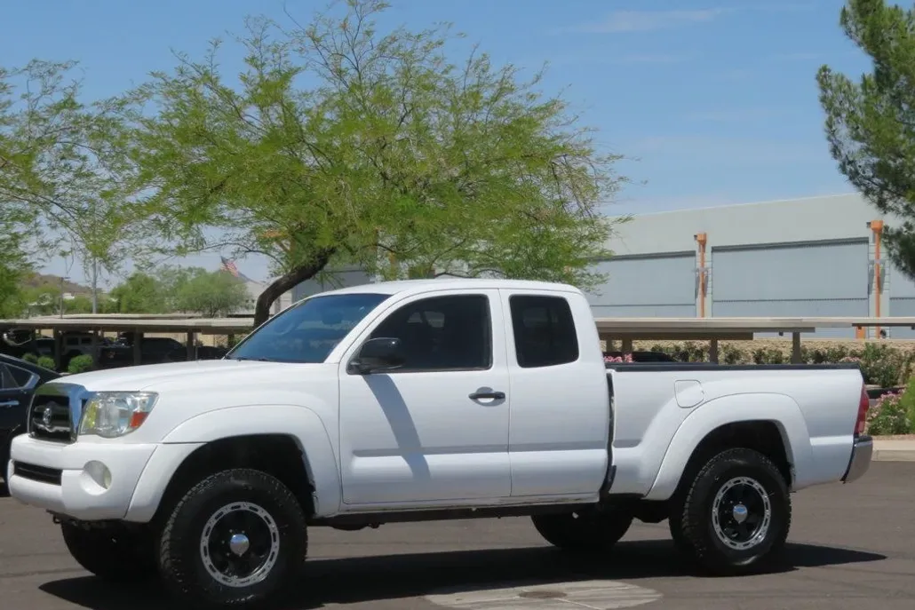 2007 Toyota Tacoma PreRunner Access Cab V6 photo 1