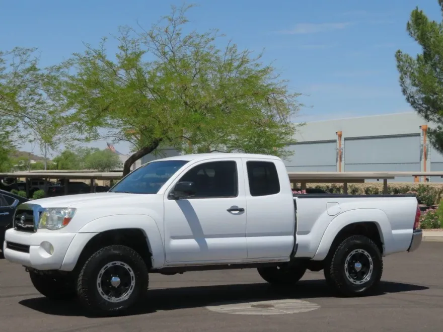 2007 Toyota Tacoma PreRunner Access Cab V6 photo 1