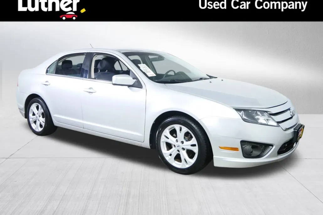 2012 Ford Fusion SE photo 1