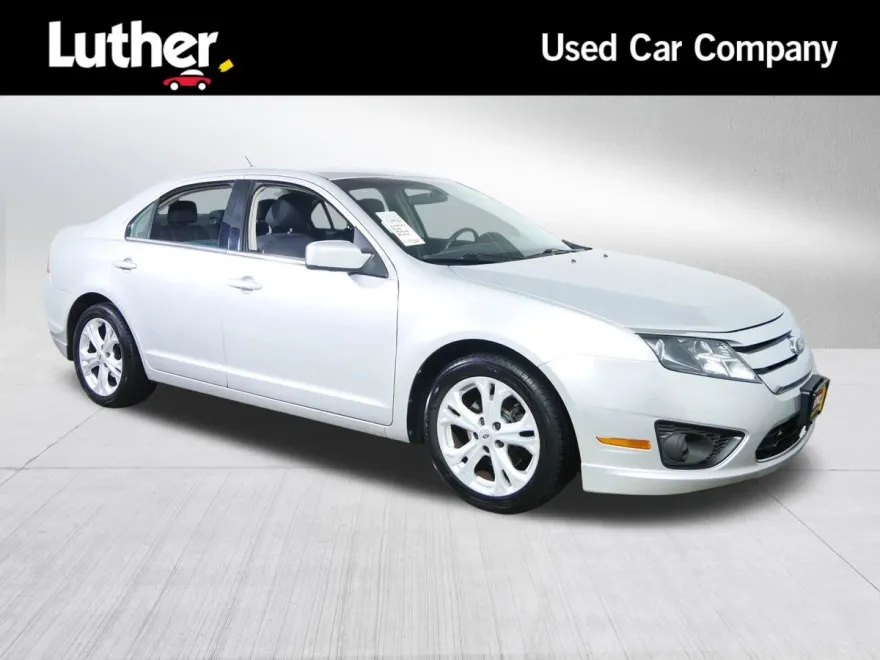 2012 Ford Fusion SE photo 1