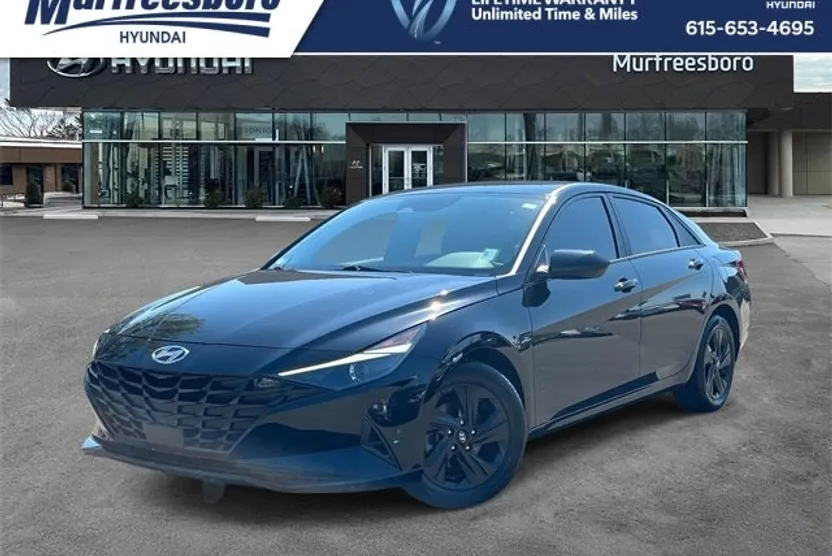 2022 Hyundai Elantra SEL Convenience photo 1