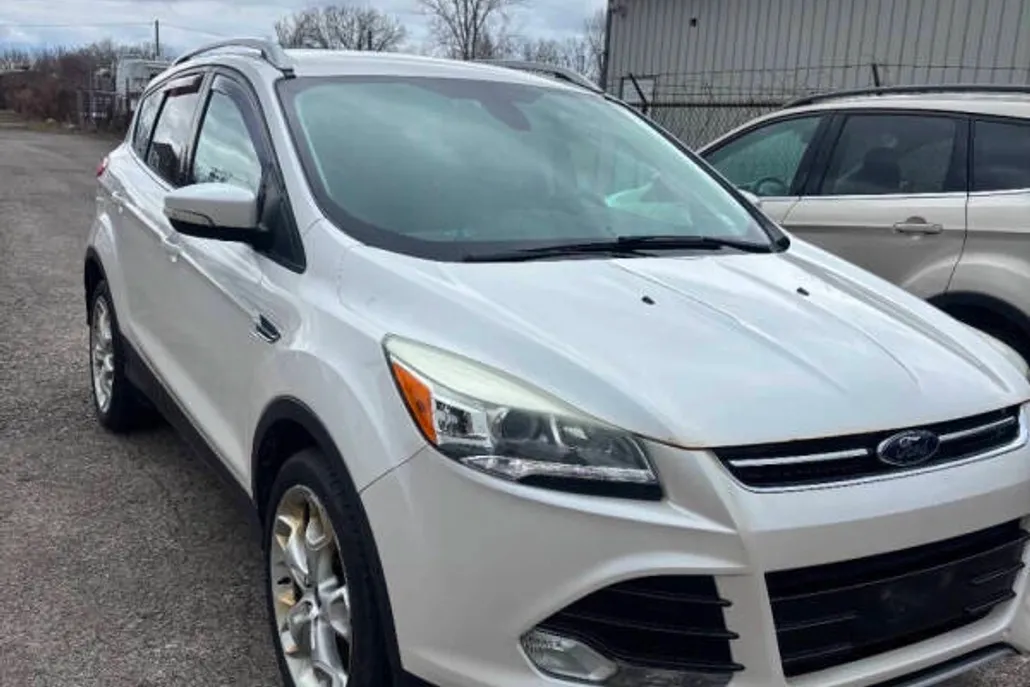 2014 Ford Escape Titanium photo 1