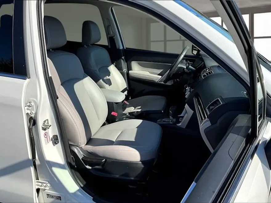2017 Subaru Forester 2.5i Limited photo 1