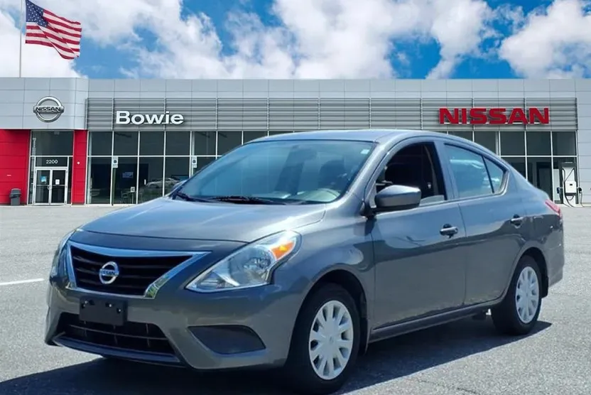 2018 Nissan Versa 1.6 Plus photo 1