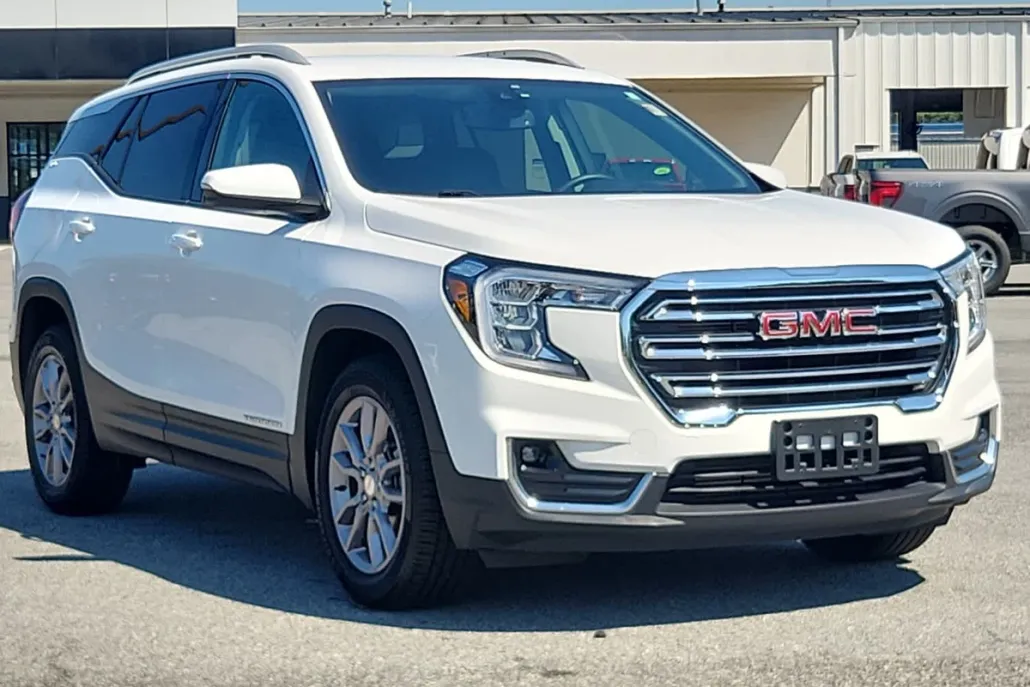 2024 Gmc Terrain SLT photo 1