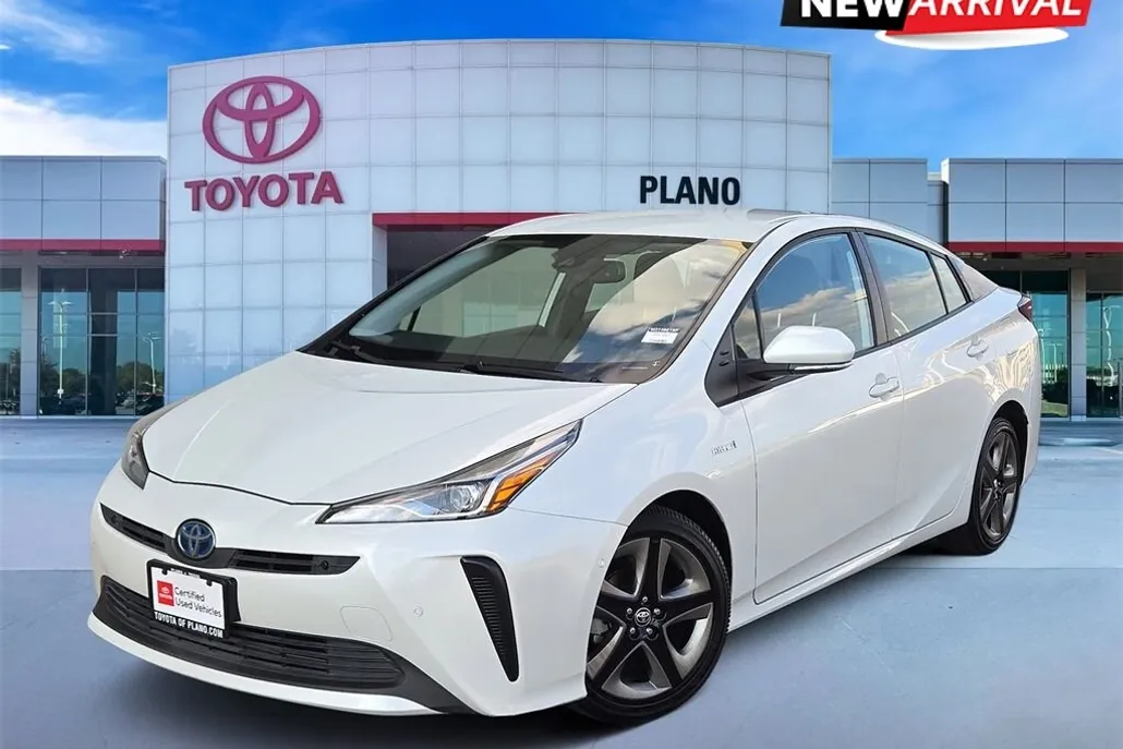 2021 Toyota Prius Limited photo 1