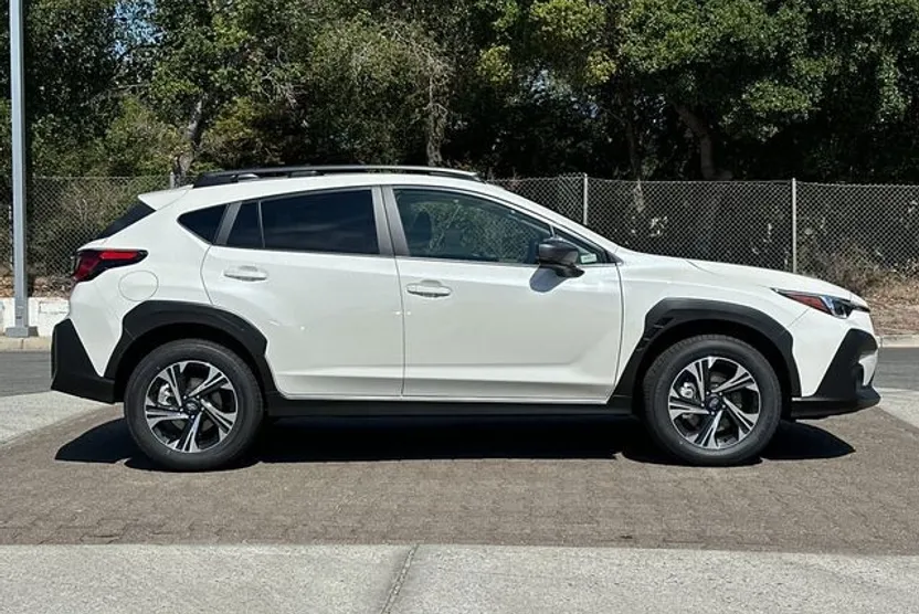 2025 Subaru Crosstrek Premium photo 1