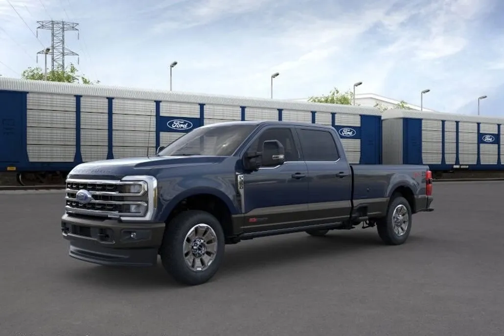 2025 Ford F-350 King Ranch photo 1