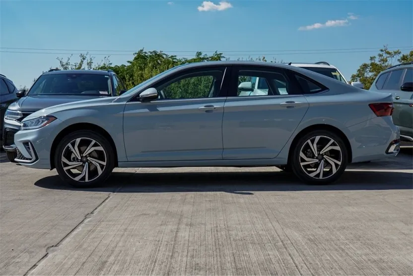2026 Volkswagen Jetta 1.5T SEL photo 1