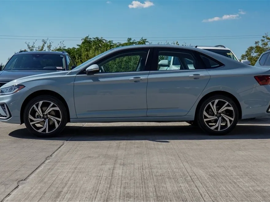 2026 Volkswagen Jetta 1.5T SEL photo 1