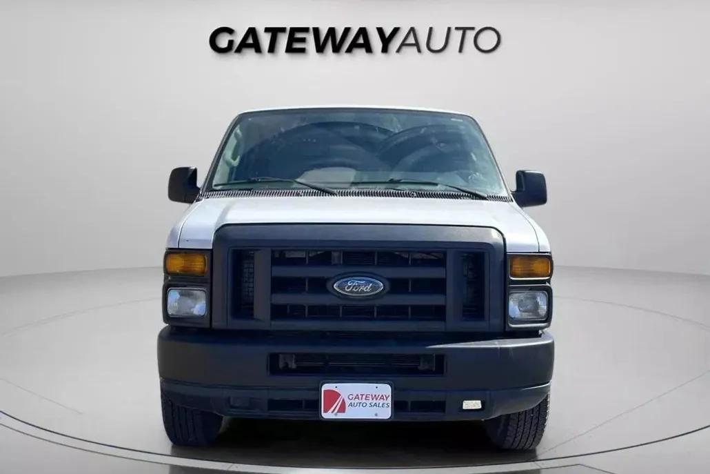 2013 Ford E-250 photo 1