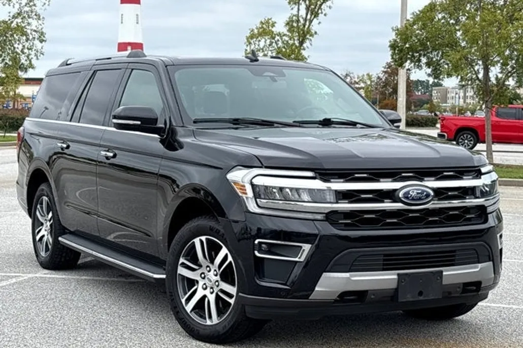 2022 Ford Expedition MAX Limited photo 1