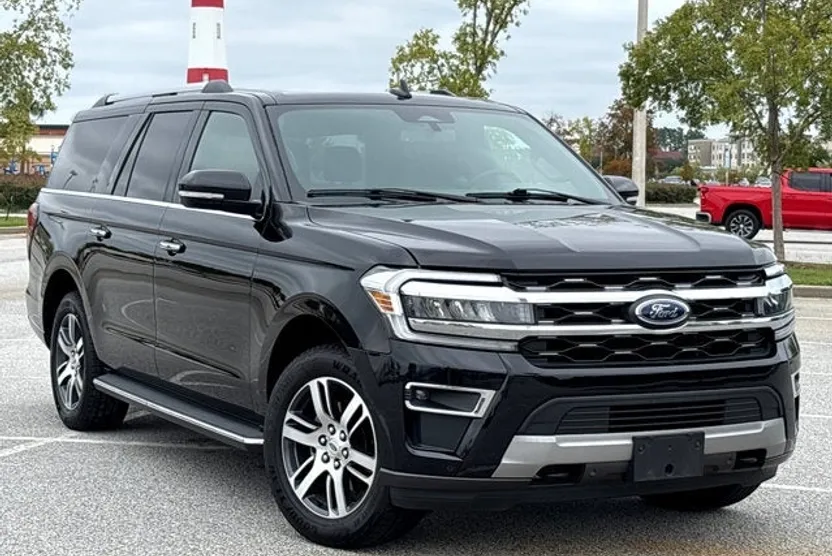 2022 Ford Expedition MAX Limited photo 1