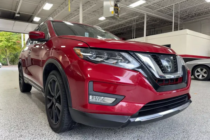 2017 Nissan Rogue SL photo 1