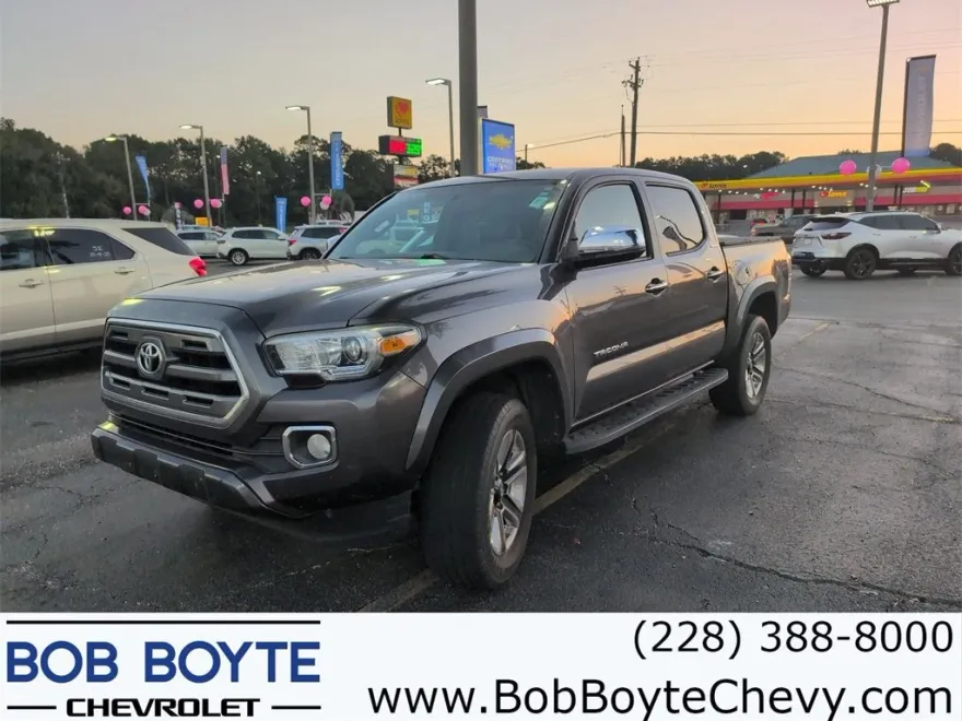 2017 Toyota Tacoma Limited photo 1