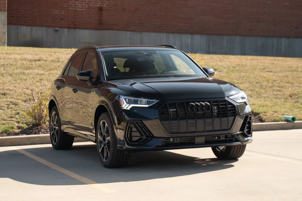 2025 Audi Q3 S line Premium Plus photo 1