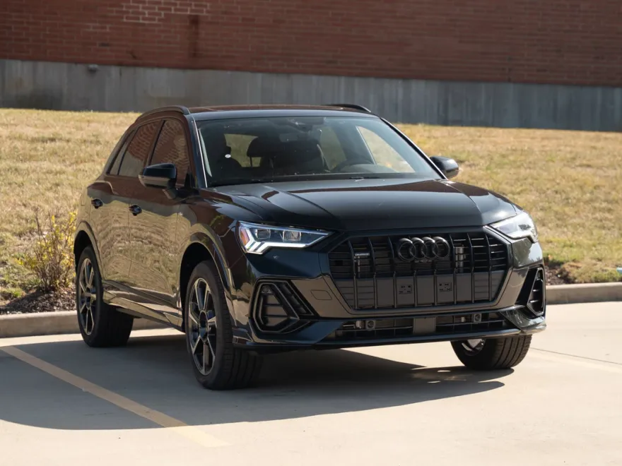 2025 Audi Q3 S line Premium Plus photo 1