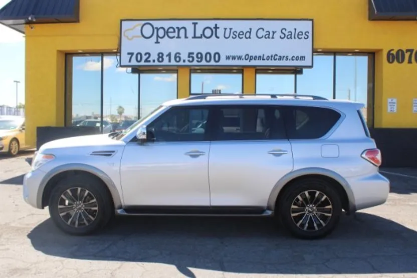 2017 Nissan Armada Platinum photo 1