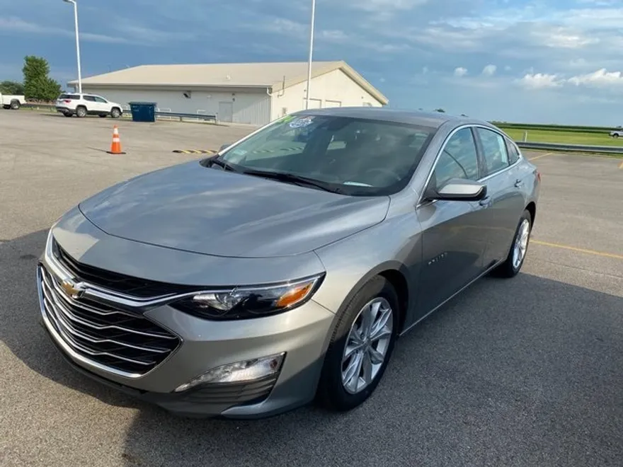 2024 Chevrolet Malibu 1LT photo 1