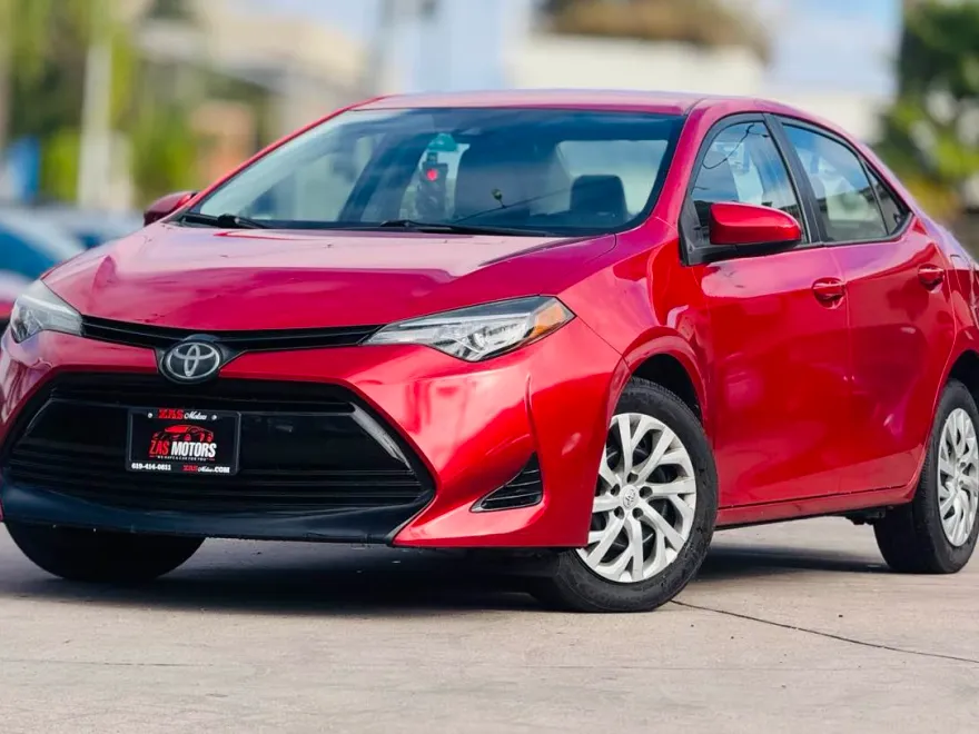2018 Toyota Corolla XLE XSE photo 1