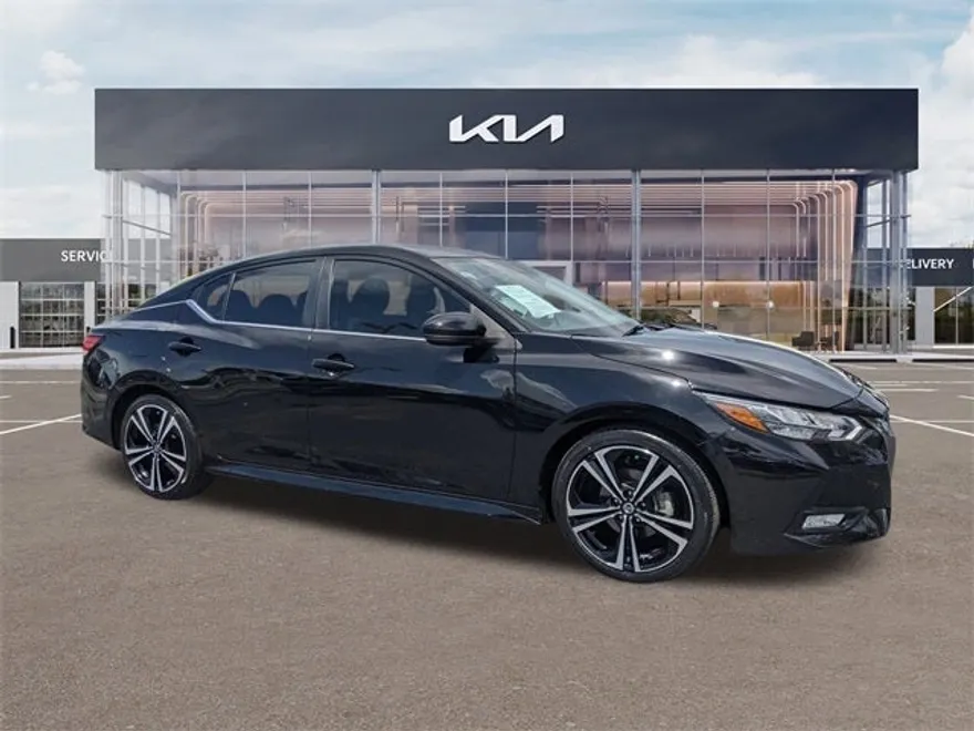 2022 Nissan Sentra SR photo 1