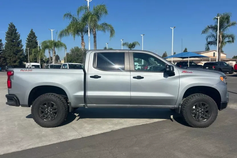 2024 Chevrolet Silverado 1500 LT Trail Boss photo 1