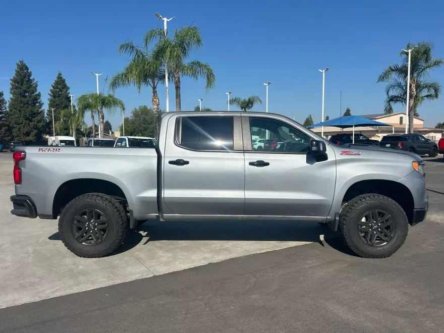 2024 Chevrolet Silverado 1500 LT Trail Boss photo 1