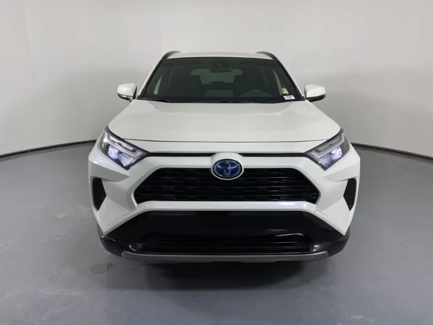 2022 Toyota RAV4 Hybrid SE photo 1