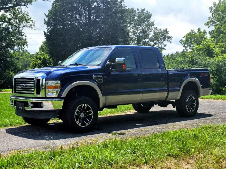 2010 Ford F-250 XLT photo 1