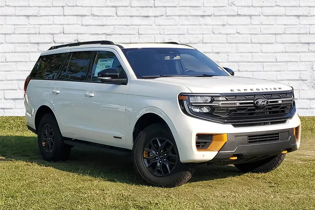 2025 Ford Expedition photo 1