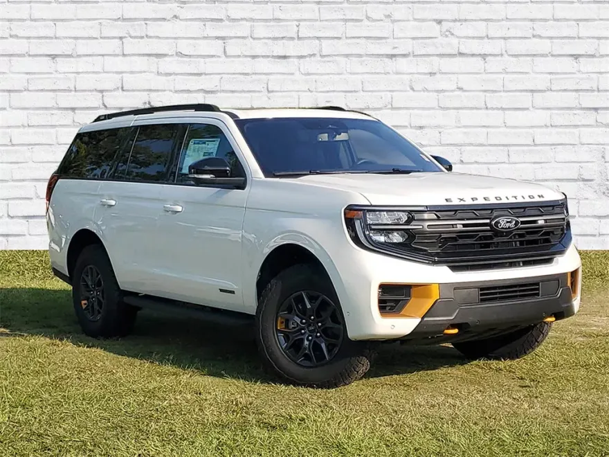 2025 Ford Expedition photo 1