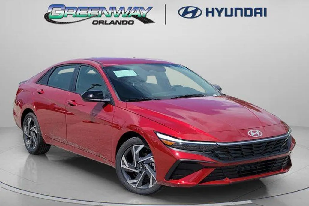 2025 Hyundai Elantra SEL Sport photo 1
