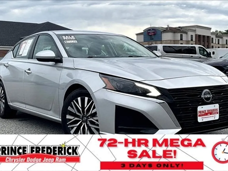 2023 Nissan Altima 2.5 SV photo 1