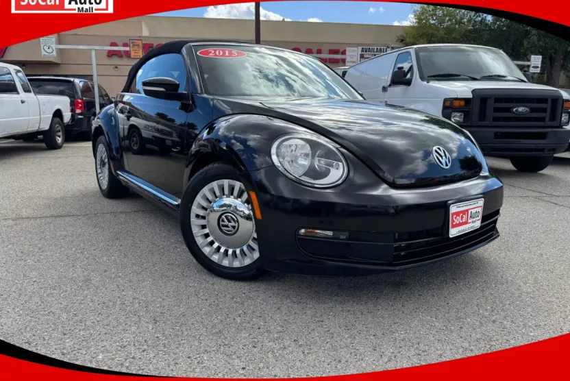 2015 Volkswagen Beetle 1.8T Classic Convertible photo 1