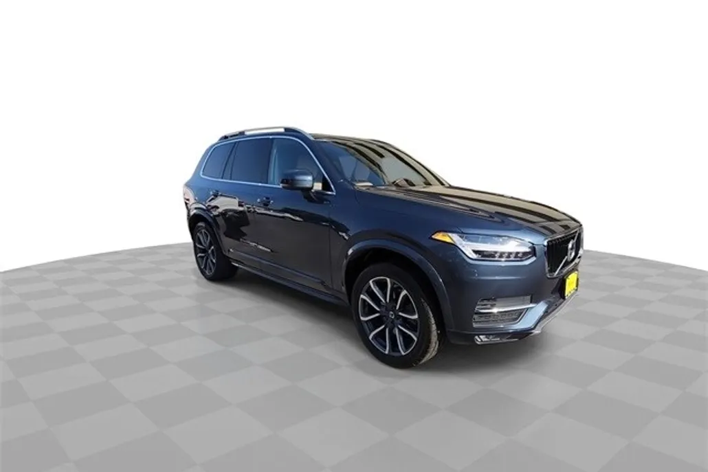 2019 Volvo XC90 T6 Momentum photo 1